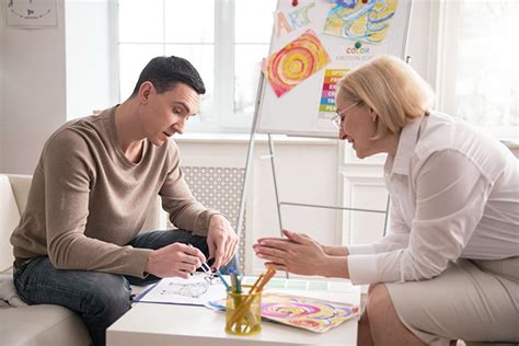 ArtTherapist .